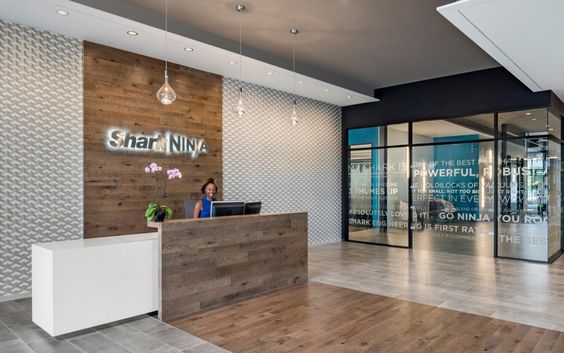 The Benefits of a Well-Designed Reception Desk for Staff and Clients