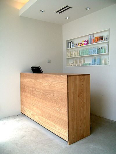 Maximizing Functionality with the Right Reception Desk Layout