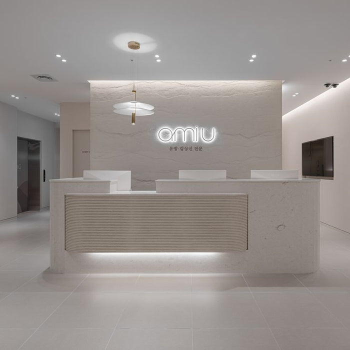 Customer Interaction: How Your Reception Desk Can Enhance Client Relationships