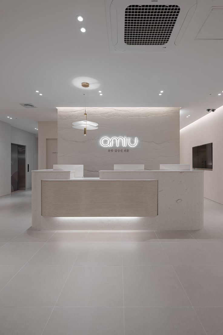 Customer Interaction: How Your Reception Desk Can Enhance Client Relationships