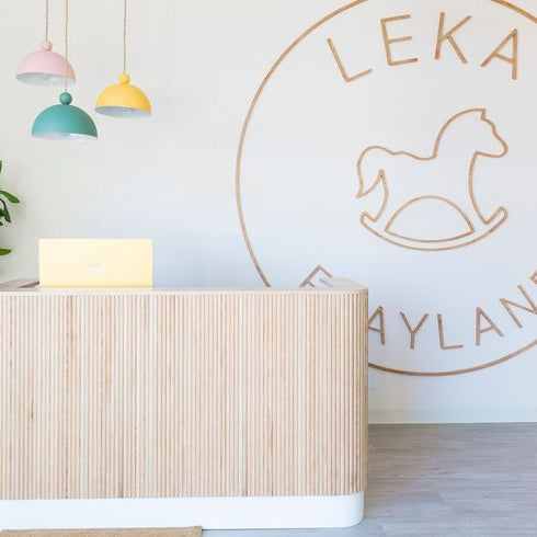 Designing a Reception Desk that Reflects Your Salon's Brand Identity