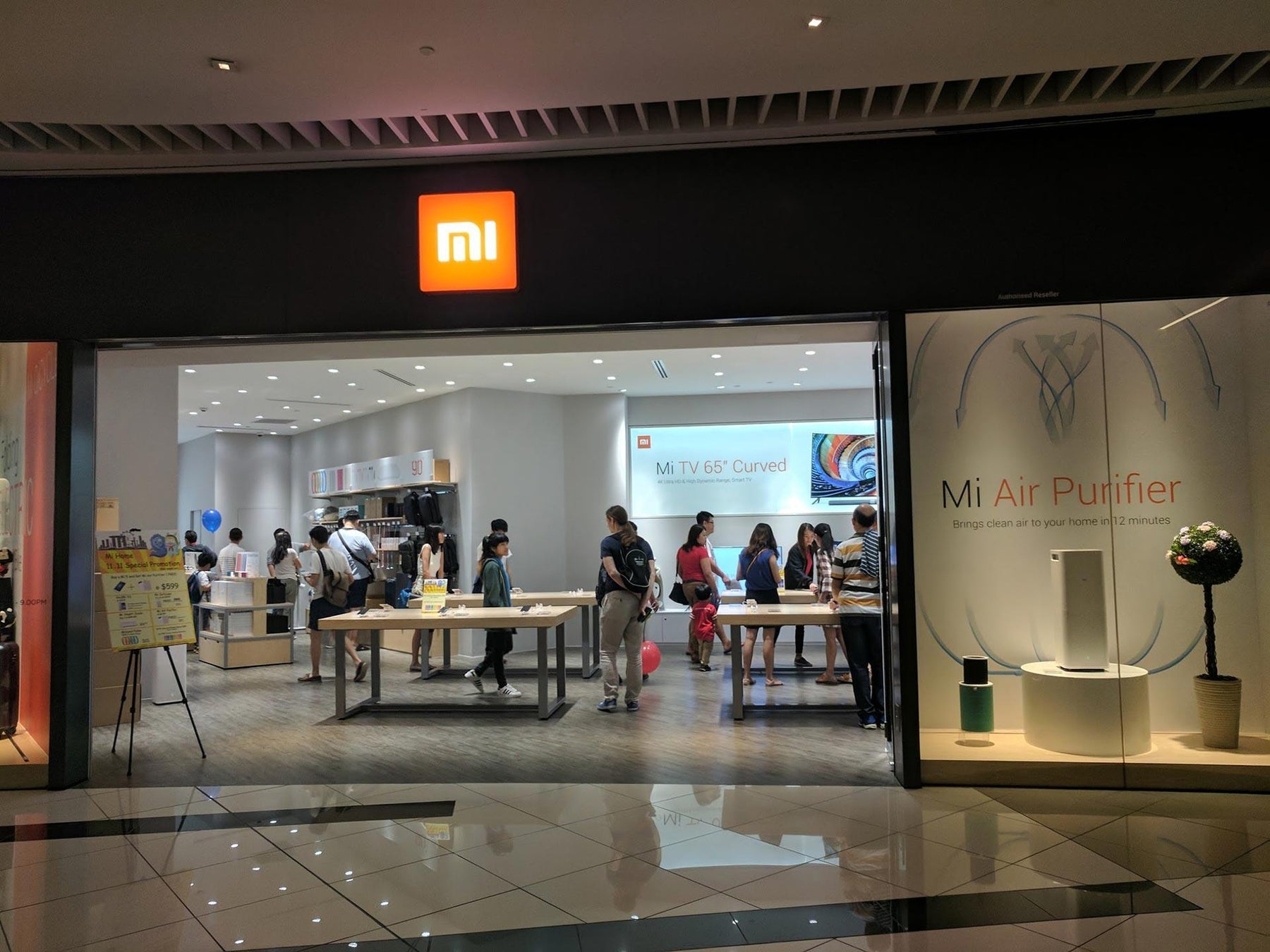 Mi Store - Suntec City, Singapore - M2 Retail